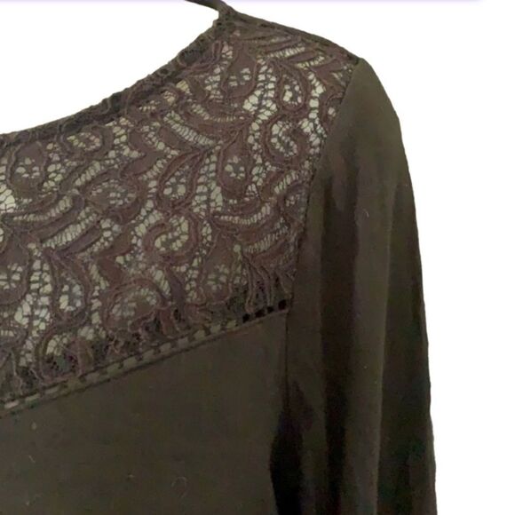 White House Black Market Black Lace Bell Sleeve Top — Size XS - Picture 4 of 6